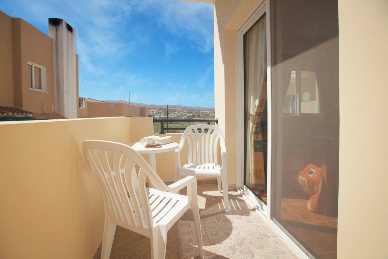 Thekla Court Apartment Полис Екстериор снимка